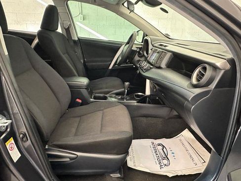 Used 2017 Toyota RAV4 LE FWD image 13