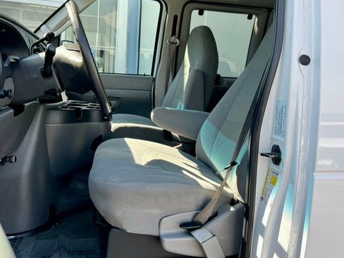 Used 2008 Ford E-350 and Econoline 350 XLT RWD image 15