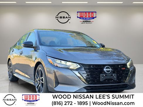 Used 2025 Nissan Sentra SR FWD image 1