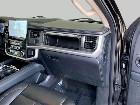 Used 2024 Ford Expedition Max XLT AWD/4WD image 19