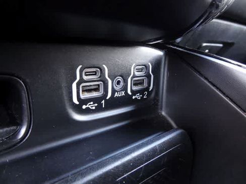 Used 2022 RAM 1500 Limited AWD/4WD image 11
