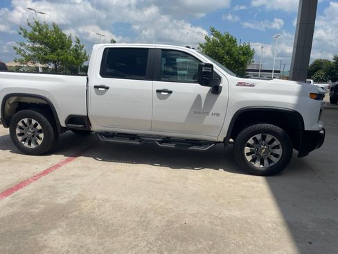 Used 2025 Chevrolet Silverado 2500 Custom w/ Custom Value Package AWD/4WD image 7