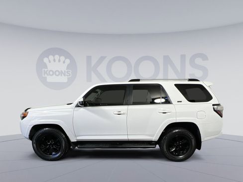 Used 2019 Toyota 4Runner SR5 image 2
