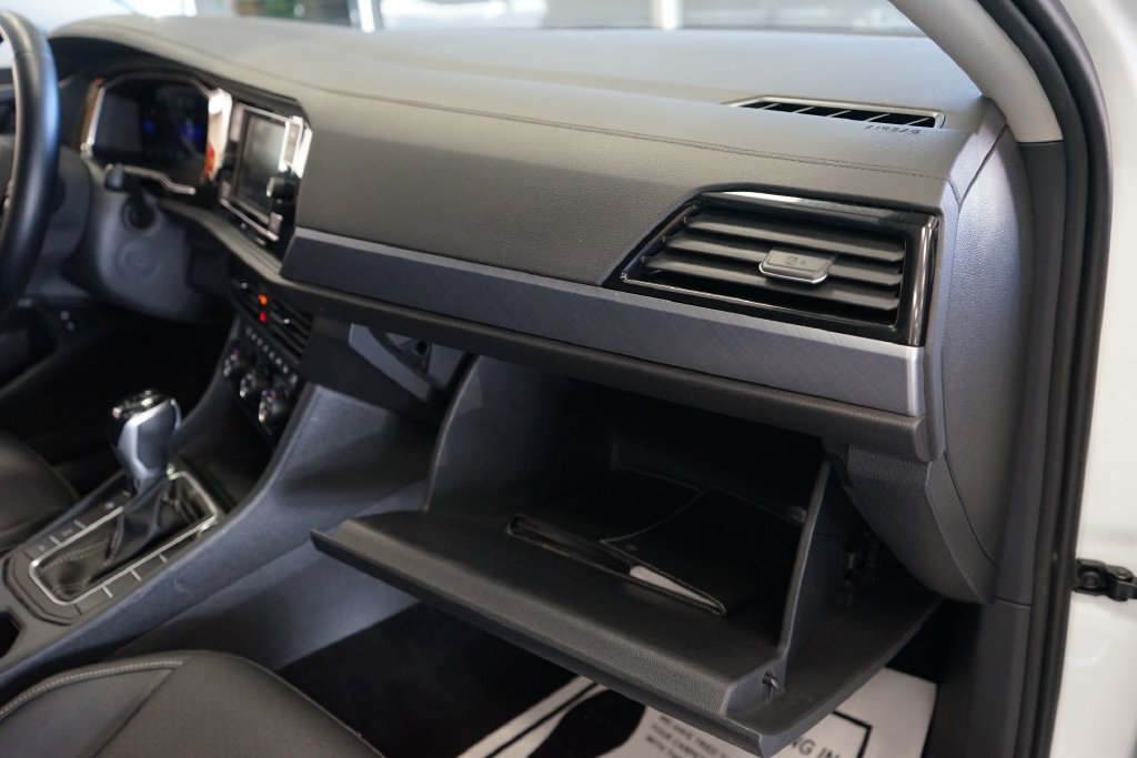 Used 2023 Volkswagen Jetta SE FWD image 41