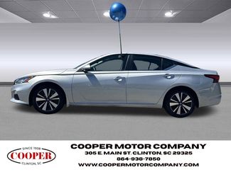 Used 2022 Nissan Altima 2.5 SV FWD video 2