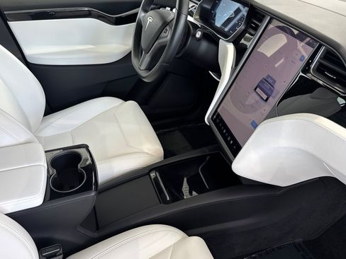 Used 2018 Tesla Model X 75D AWD/4WD image 20