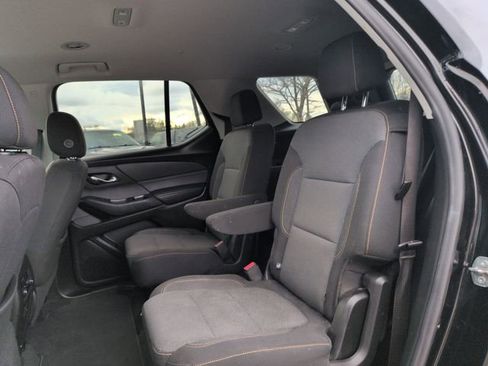 Used 2021 Chevrolet Traverse LT FWD image 43