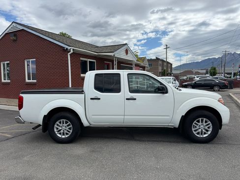 Used 2021 Nissan Frontier SV w/ SV Utility Package AWD/4WD image 4