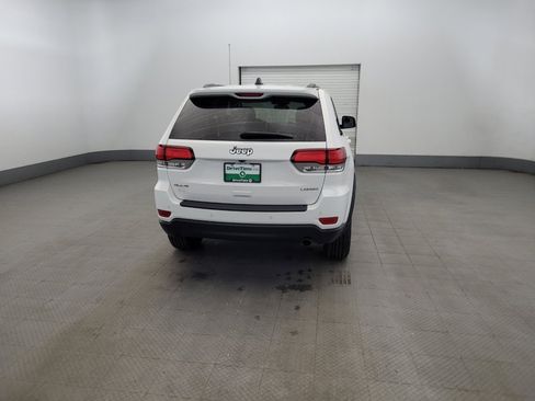 Used 2020 Jeep Grand Cherokee Laredo AWD/4WD image 6