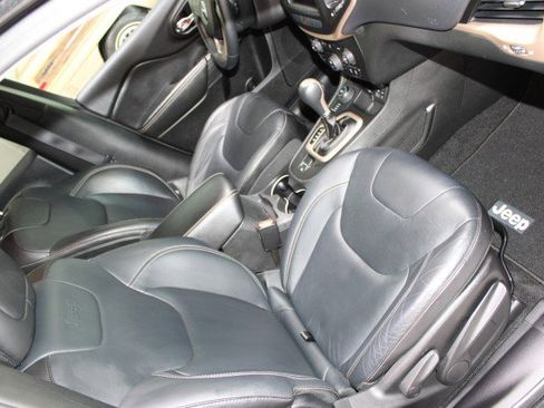 Used 2014 Jeep Cherokee Limited image 27