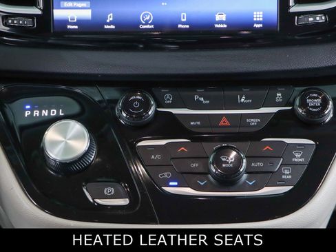 Used 2023 Chrysler Pacifica Touring-L image 20