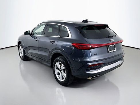 Used 2025 Audi Q5 Premium w/ Convenience Package image 3