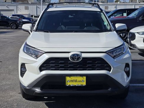 Used 2021 Toyota RAV4 XLE Premium image 2