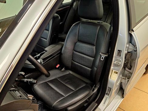 Used 2010 Mercedes-Benz C 300 4MATIC Sedan image 34