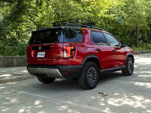 Used 2026 Honda Passport TrailSport image 9