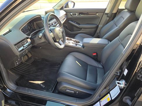 Used 2024 Honda Civic Touring image 21