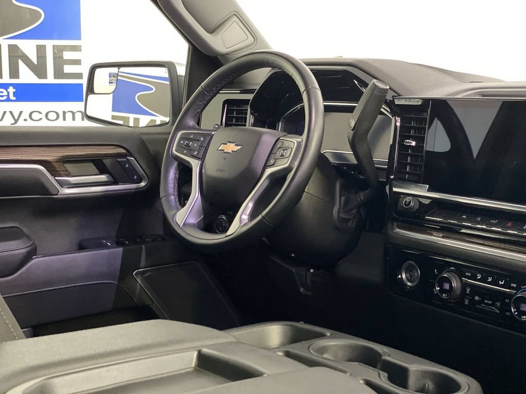 Used 2024 Chevrolet Silverado 1500 LT w/ Protection Package AWD/4WD image 14