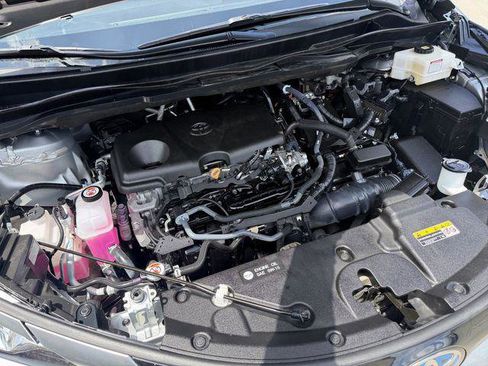 Certified 2024 Toyota Sienna Platinum FWD image 28