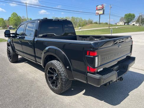 Used 2022 Ford F250 Lariat w/ Lariat Ultimate Package AWD/4WD image 5