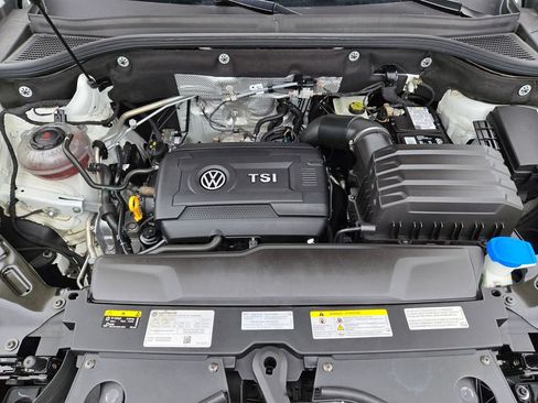 Used 2022 Volkswagen Atlas Cross Sport SEL AWD/4WD image 34