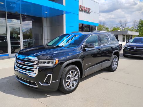 Used 2023 GMC Acadia SLT w/ LPO, Floor Liner Package FWD image 30