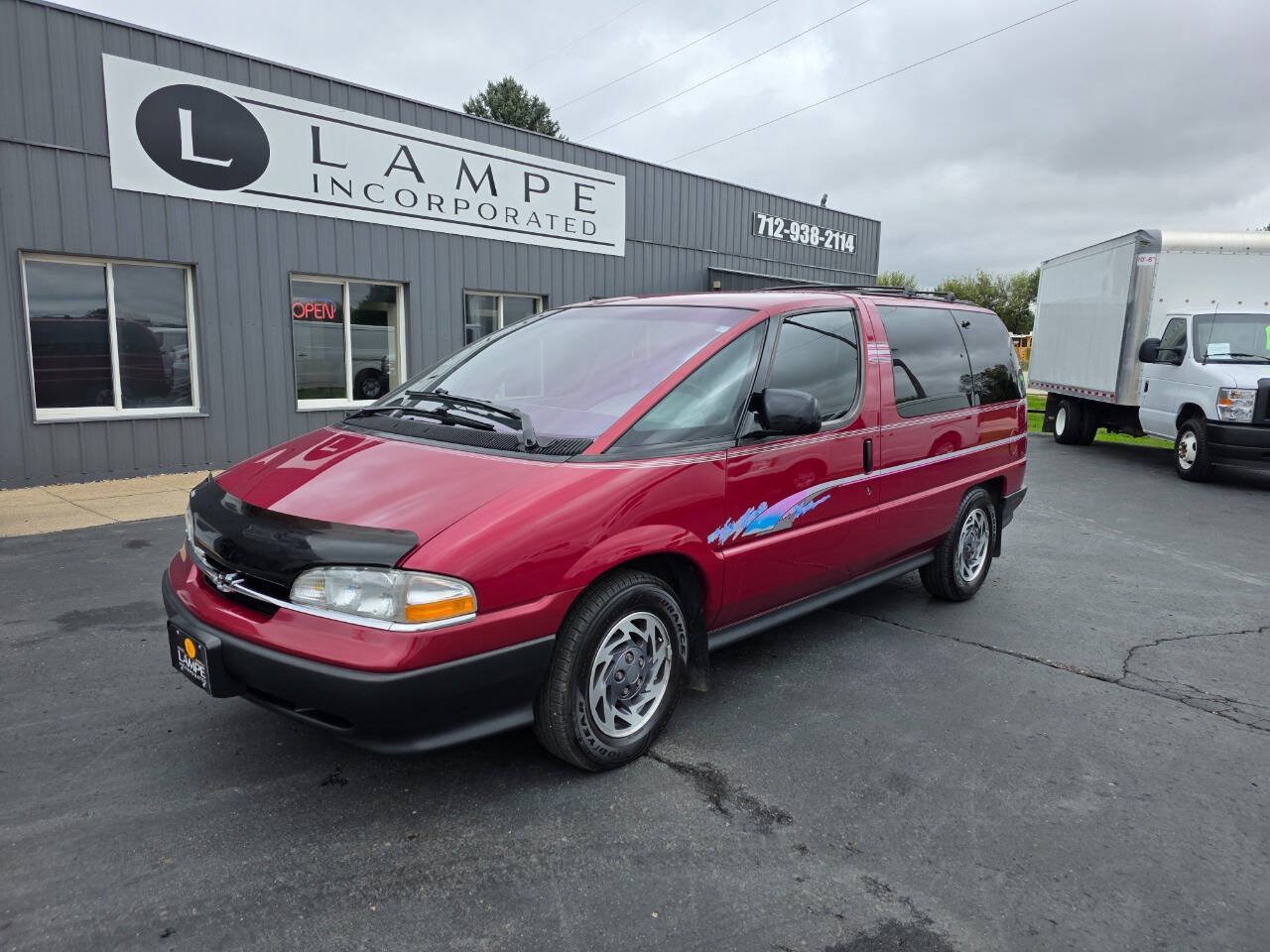 Used 1995 Chevrolet Lumina APV FWD image 3