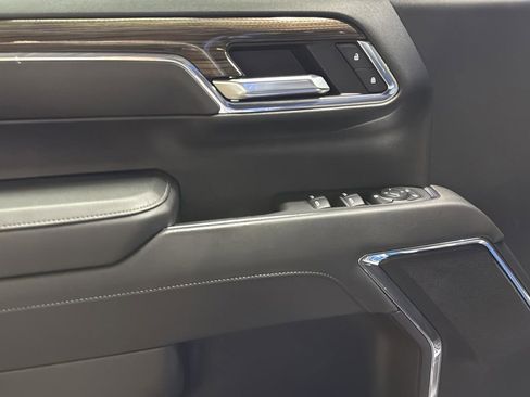 Used 2022 Chevrolet Silverado 1500 LT Trail Boss image 12