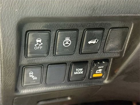 Used 2020 Nissan Pathfinder SL image 12