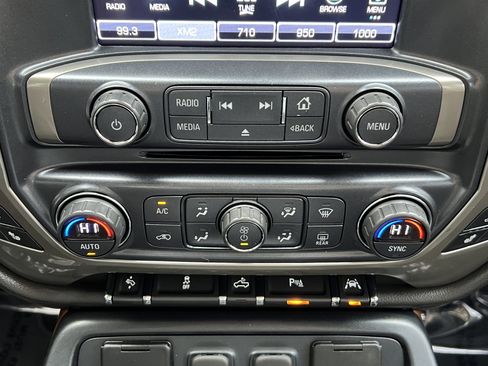 Used 2017 Chevrolet Silverado 1500 High Country image 29