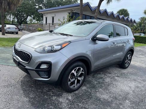 Used 2021 Kia Sportage LX AWD/4WD image 2