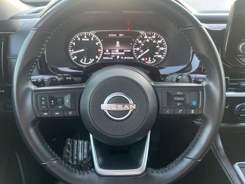 Used 2025 Nissan Pathfinder SV AWD/4WD image 44
