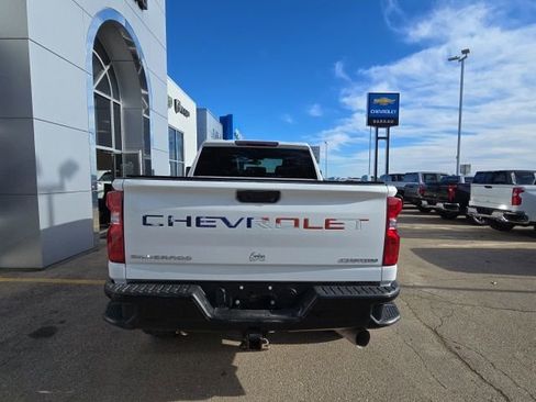 Used 2023 Chevrolet Silverado 2500 Custom w/ Custom Value Package AWD/4WD image 8
