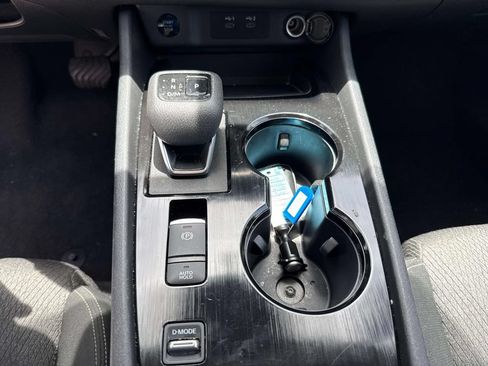 Used 2024 Nissan Rogue SV FWD image 27