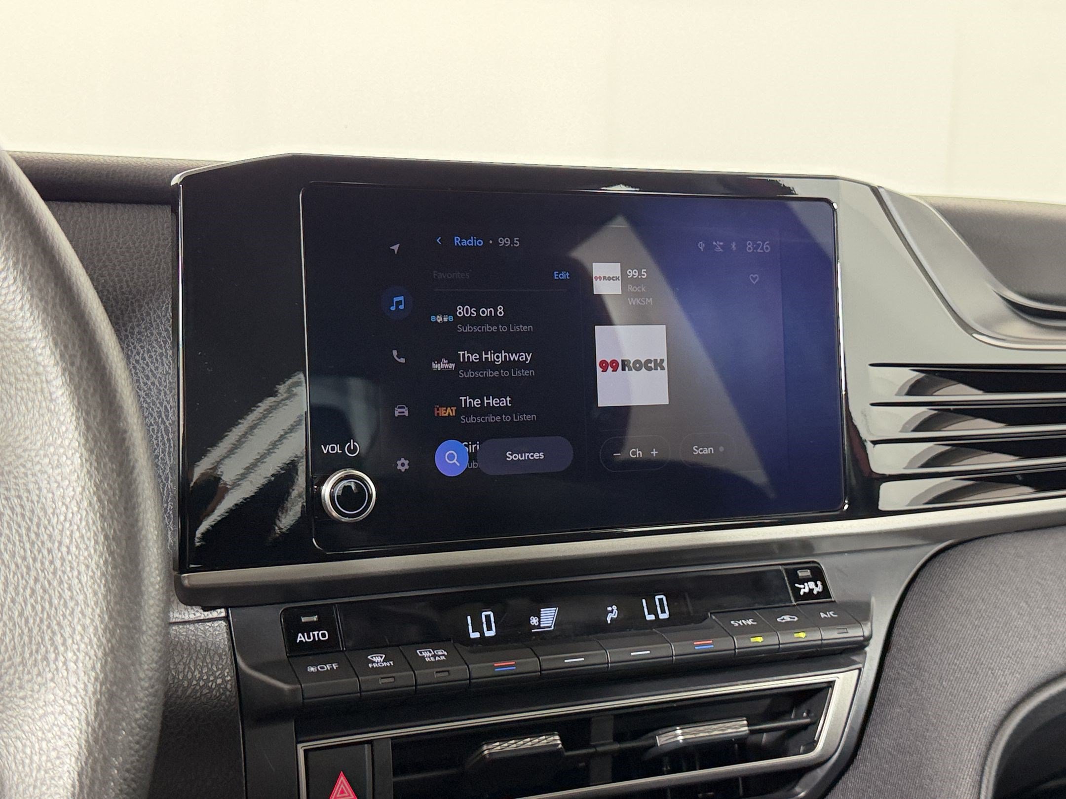 Used 2025 Toyota Camry LE FWD image 18