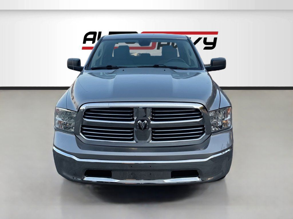 Used 2023 RAM 1500 Classic SLT AWD/4WD image 2