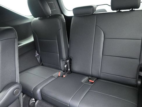 Used 2026 Chevrolet Traverse High Country FWD image 17