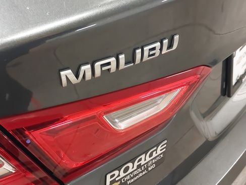 Used 2017 Chevrolet Malibu LT w/ Leather Package image 32