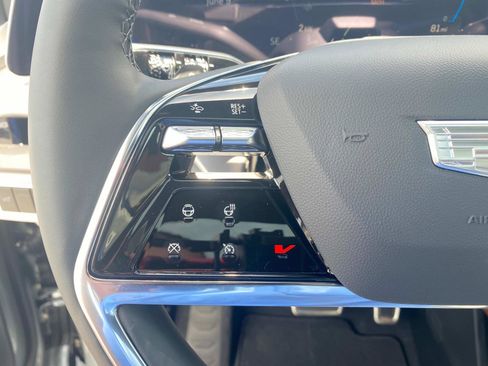 New 2026 Cadillac Vistiq Sport image 17