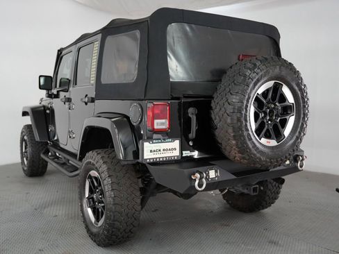 Used 2016 Jeep Wrangler Unlimited Sport AWD/4WD image 7