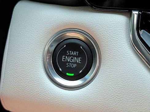 Used 2024 GMC Canyon AT4X AWD/4WD image 26