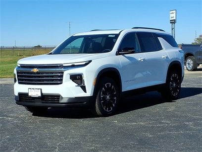 New 2026 Chevrolet Traverse LT w/ Sun and Wheel Package