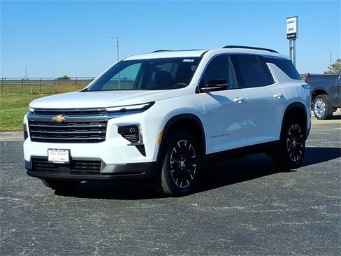 New 2026 Chevrolet Traverse LT w/ Sun and Wheel Package image 1