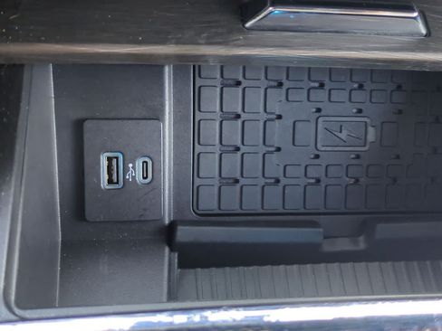 Used 2024 Ford Expedition Max Limited AWD/4WD image 33
