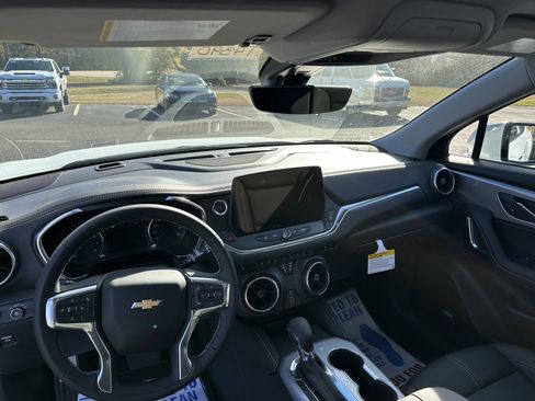 New 2025 Chevrolet Blazer LT w/ Sound & Technology Package image 13