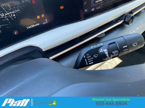 Used 2023 Nissan Ariya FWD image 31