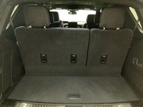 Used 2025 GMC Yukon Denali image 8