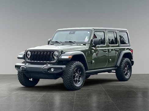 Used 2024 Jeep Wrangler Unlimited Sport AWD/4WD image 3