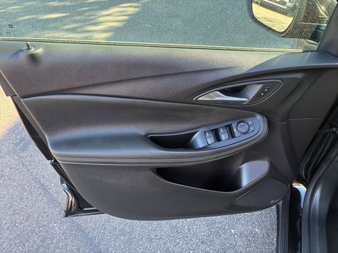 Used 2025 Buick Encore GX Preferred image 20