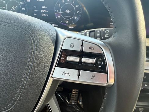 Used 2025 Kia Telluride SX w/ SX Captain's Chair Package FWD image 40