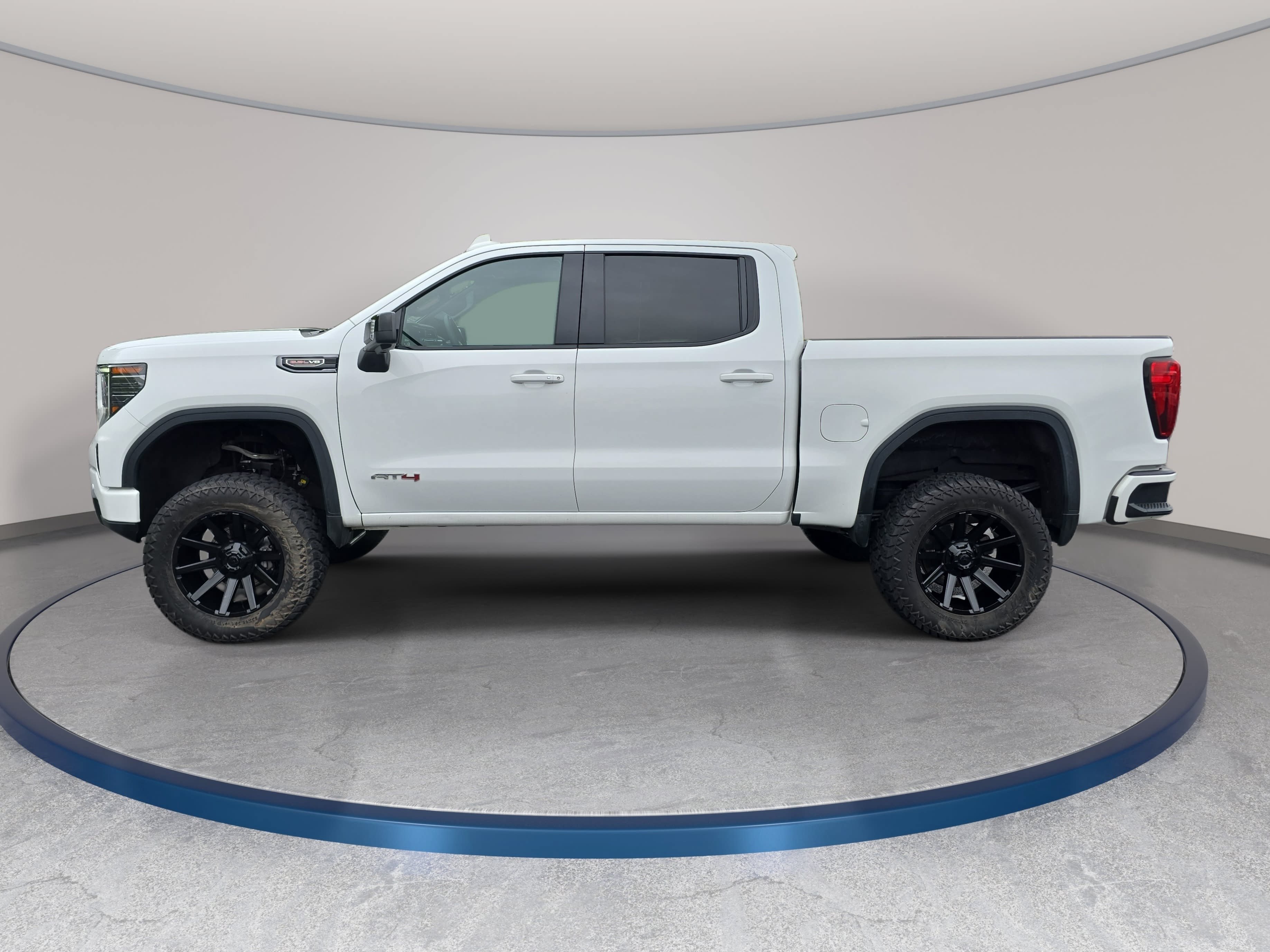 Used 2024 GMC Sierra 1500 AT4 w/ AT4 Preferred Package AWD/4WD image 8